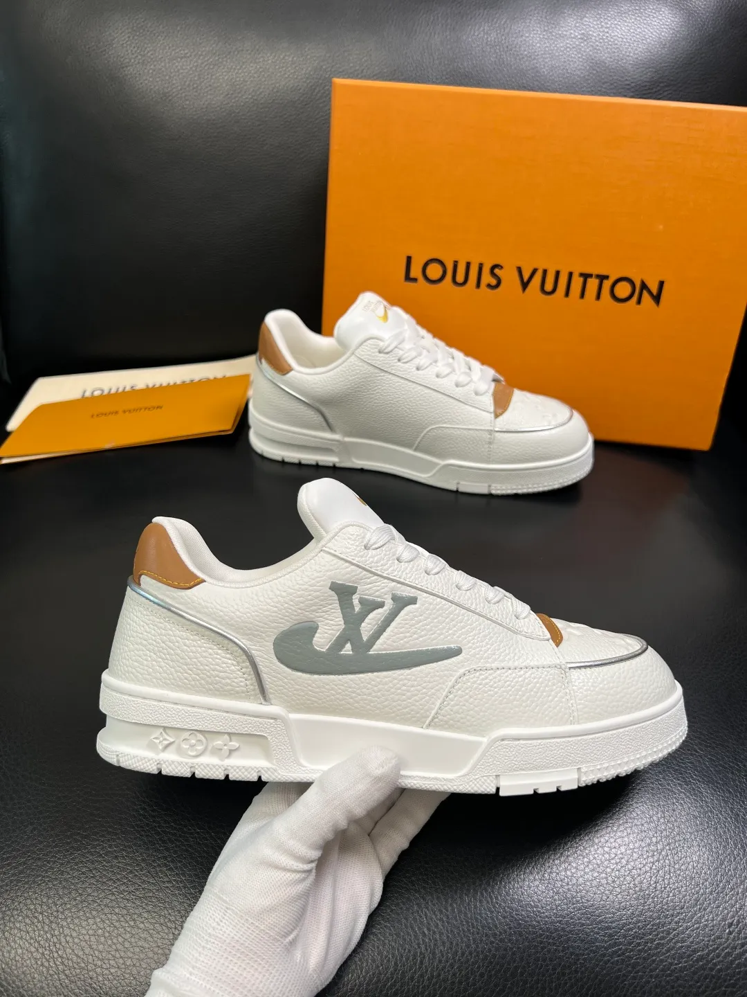 Men's shoes 💰840 Lv high quality top crafts Louis Vuitton, sports sneakers counter synchronization, uppers imported from Italy, high-quality splicing colorful complex crafts, imported mesh pads soft and comfortable, soles: original soles specially provided by the original factory, T men's shoes 💰U exclusive movable molded soles super comfortable, original factory single goods, code number 39-44 (customized 38 45)